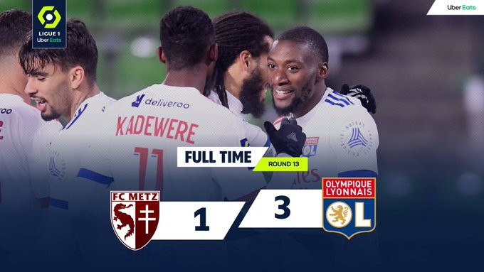  法甲榜首大战，巴黎圣日耳曼绝杀里昂  