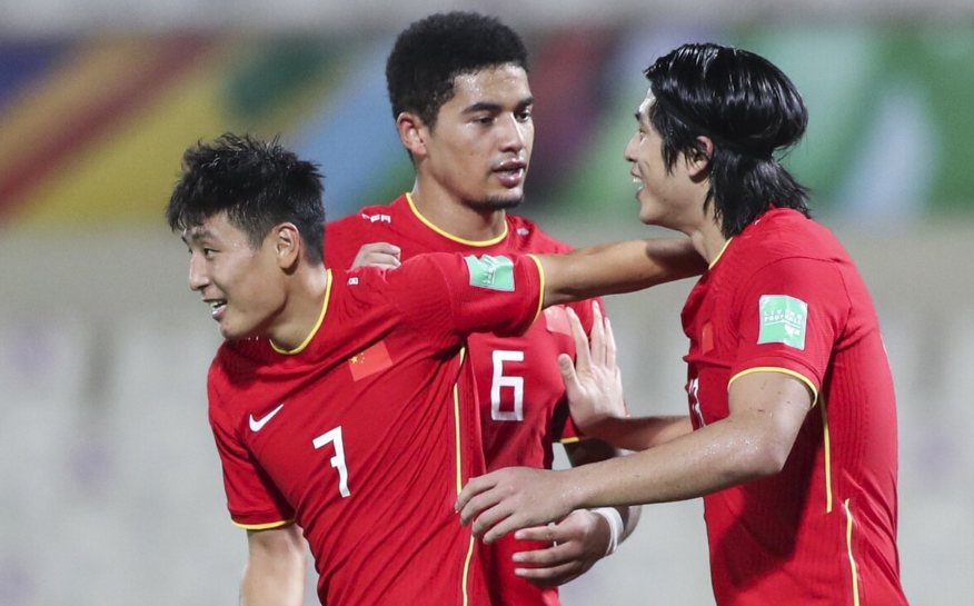  门兴青春风暴席卷，U23小将梅开二度  