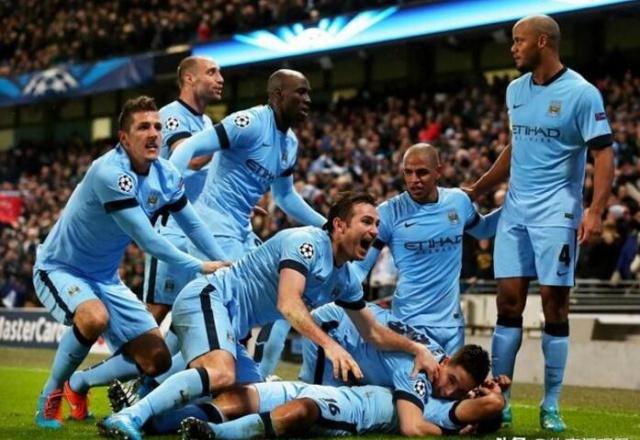  西汉姆联主场雨战艰难拿下伯恩利队